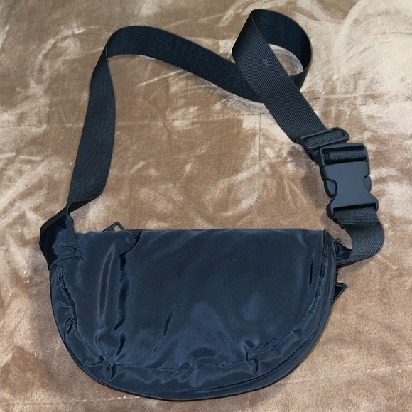 ❤️🔥STEVE MADDEN CONVERTIBLE CROSSBODY/BELT BAG - Picture 2 of 13